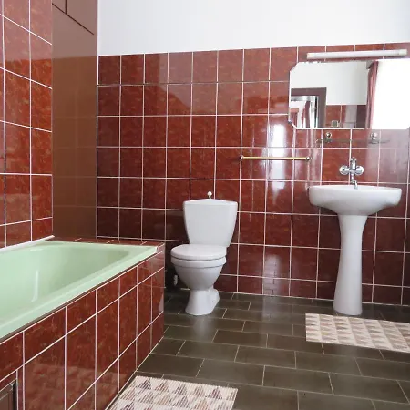 Lux Ξενοδοχείο Τσέσκε Μπουντεγιόβιτσε