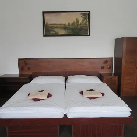 Ξενοδοχείο Lux 3*