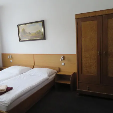 Ξενοδοχείο Lux 3*